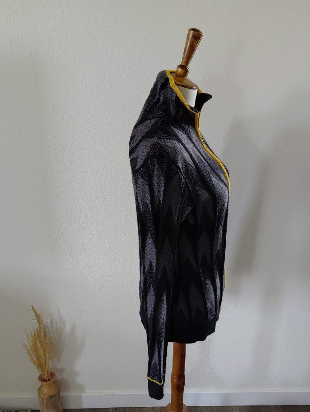 Icelandic Design Wool Lightweight Zip Jacket - Picture 5 of 9